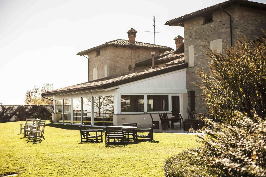 Azienda Agrituristica Alcastle Montabone Kültér fotó