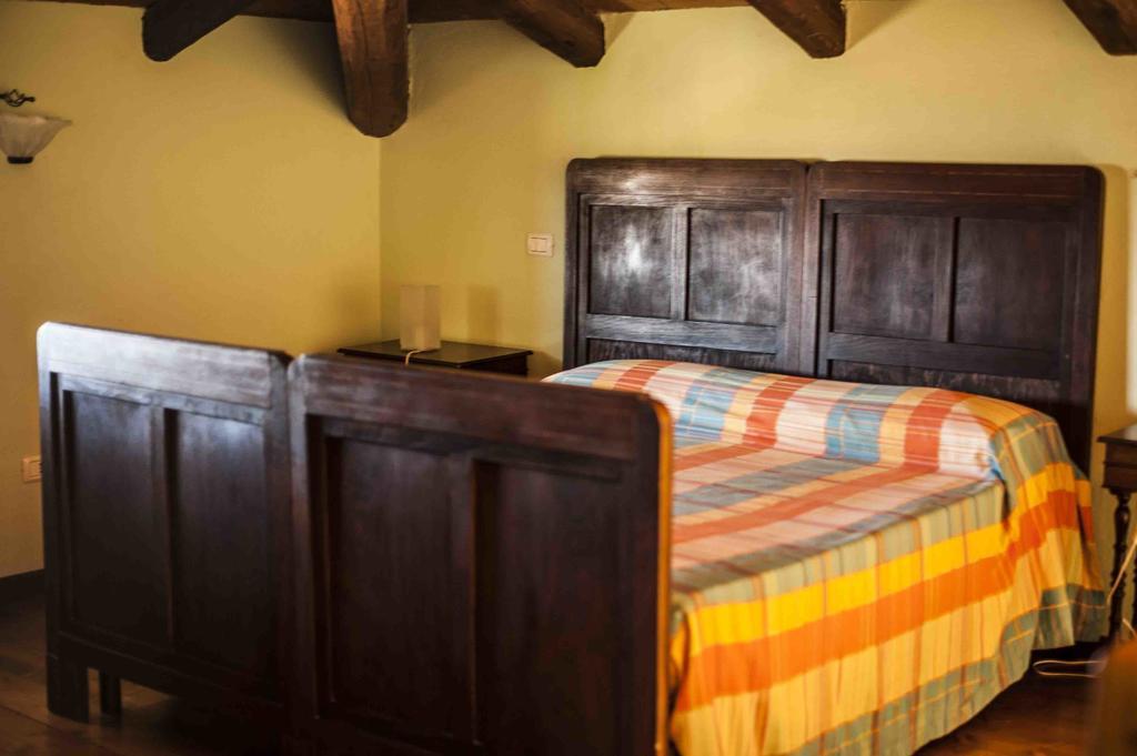 Azienda Agrituristica Alcastle Montabone Kültér fotó