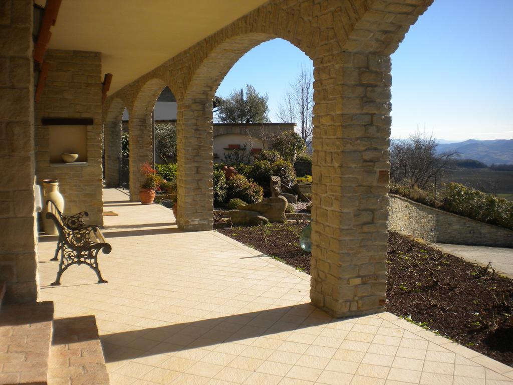 Azienda Agrituristica Alcastle Montabone Kültér fotó