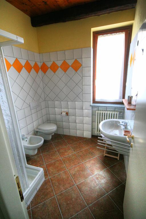 Azienda Agrituristica Alcastle Montabone Kültér fotó